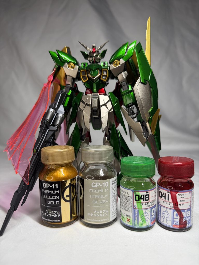 外装:(緑)黒サフ→ブリオンゴールド→クリアグリーン、(赤)黒サフ→ブリオンゴールド→クリアレッド、(ベージュ)黒サフ→チタンシルバー、(金)黒サフ→ブリオンゴールドフレーム:ガンメタサフ＋黒サフ，武器：黒サフ→ガンブルーメタリック