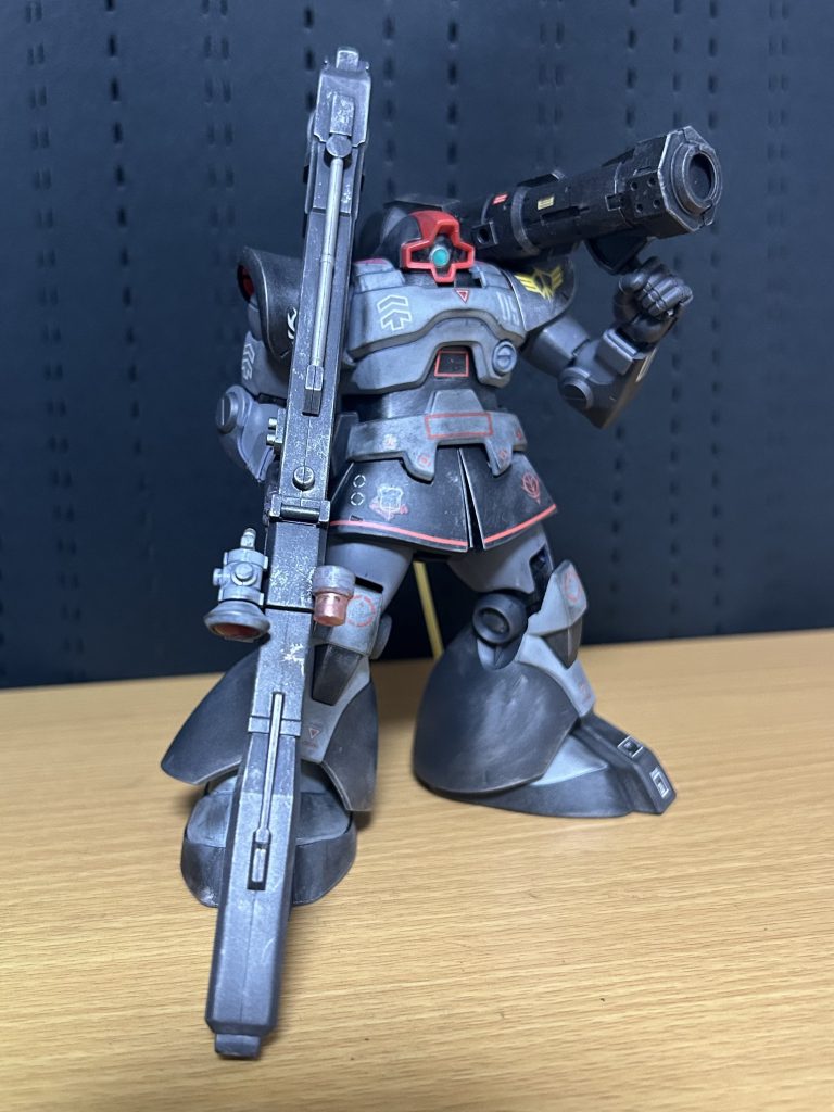 リックドム　キマイラ隊所属機