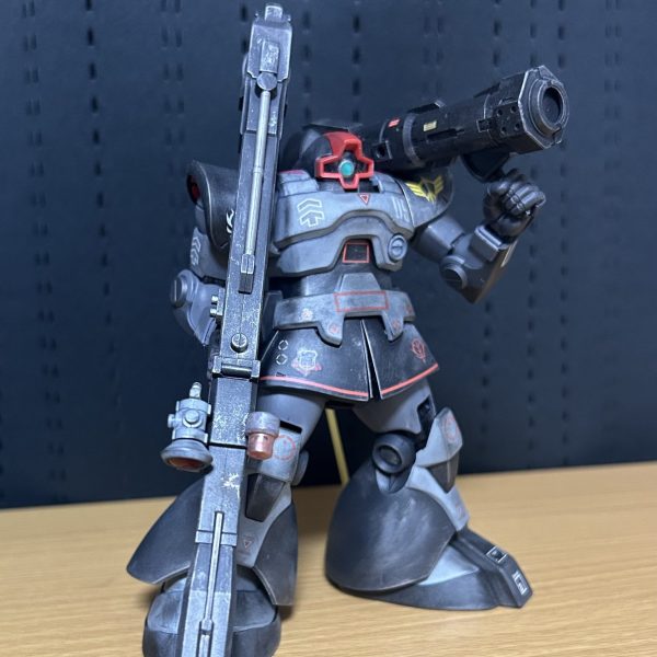 リックドム　キマイラ隊所属機