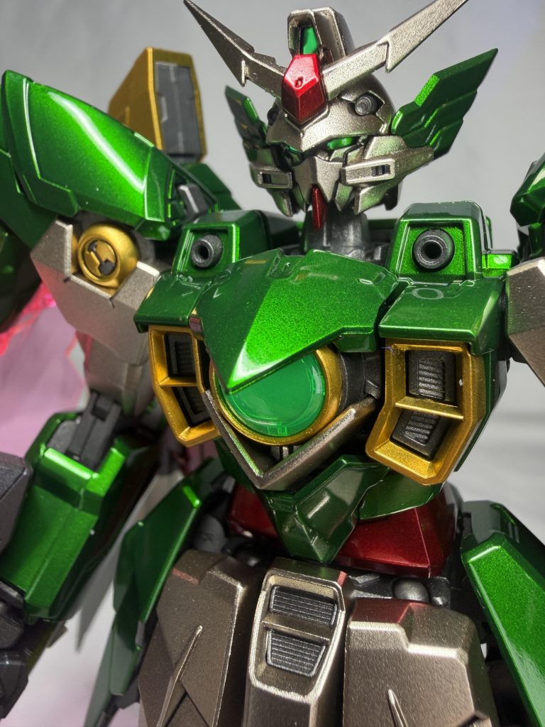 キャンディー塗装は中々上手く出来ました。フェニーチェは曲面が多いのでキャンディー塗装が映えます