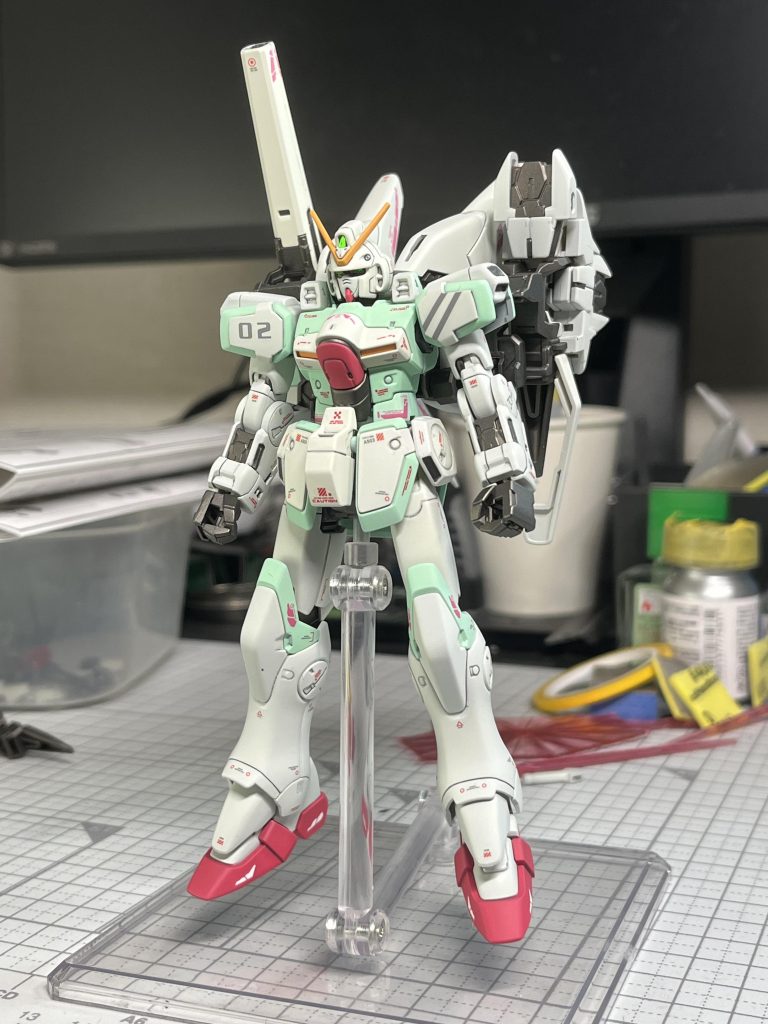 MGバルバトスのときにクリアキットで痛い目見たので、今回はホントに塗るだけにしました😅ディテールの彫り直しは少〜しだけやりましたが、硬くて途中でやる気が失せました笑