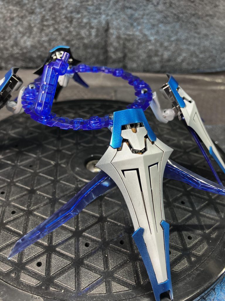 シールドの中身まで塗装しましたがまぁ見えないですねwなんとか年内に完成できました。年が明けてもまた何か作るので、お暇とあれば見に来てください!皆様良いお年をお迎えください最後まで閲覧頂き、ありがとうございました♪