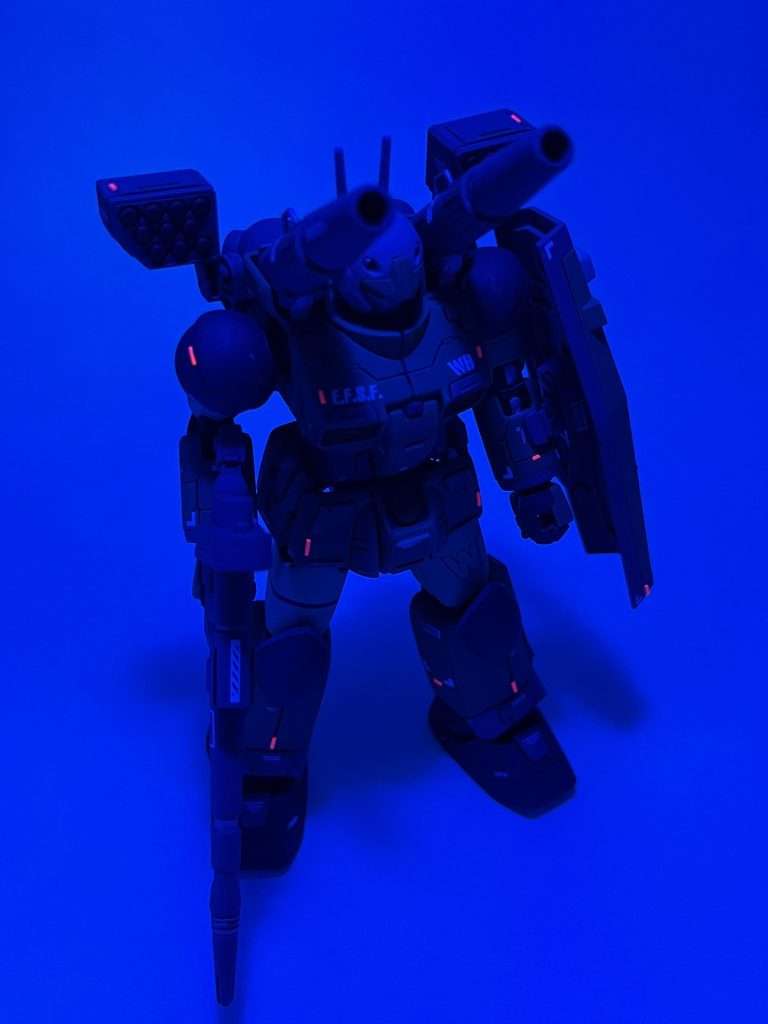 というわけでUVライトで発光します。