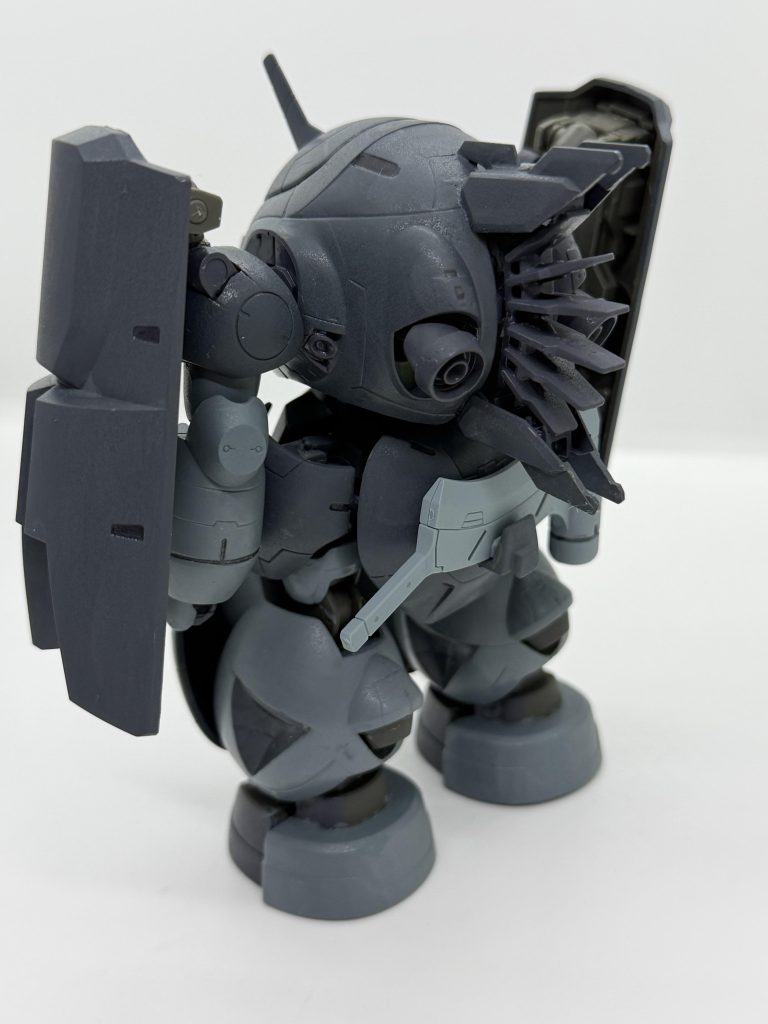 背面がそのままだと物足りなく感じたのでフリーダムガンダム カスタムキットの肩パーツ部分を使用してディテールアップ