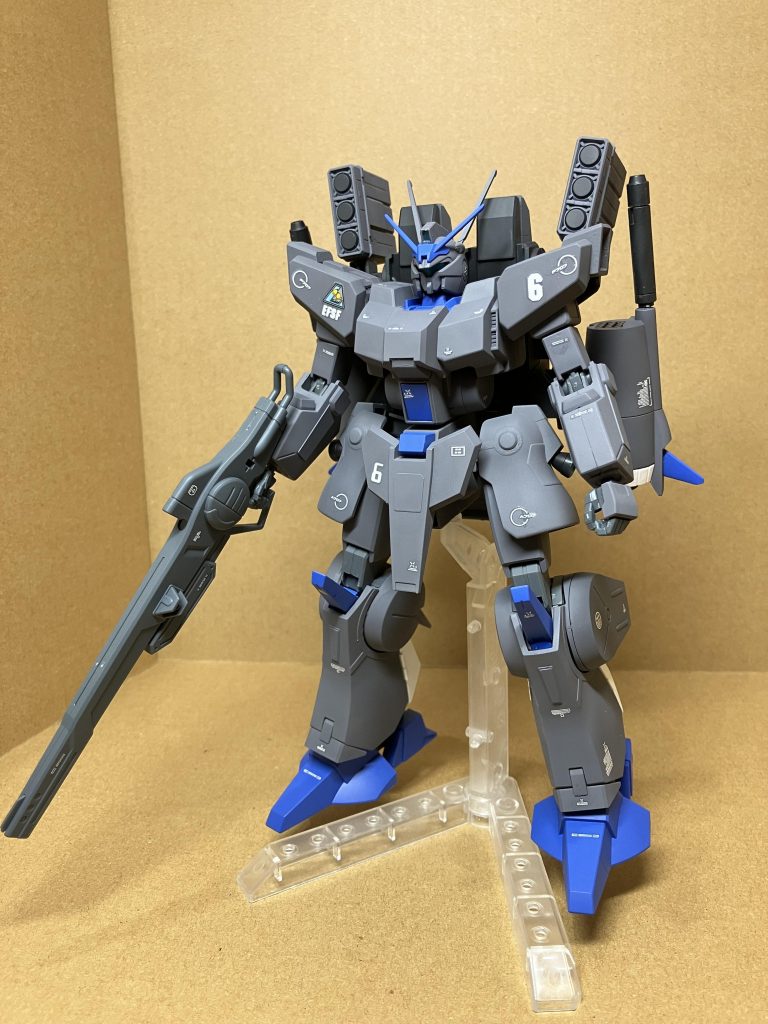 ライフルは大きめのものを探して持たせています。ゲルググメナースのレールガンです。