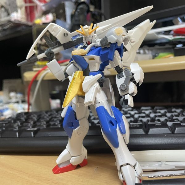 現在制作中の機体で今はコイツの完成を目指してます！開発過程も載せておきますがかなり初期のデザインから変返してますので、メイン画像が今の姿って感じです（6枚目）