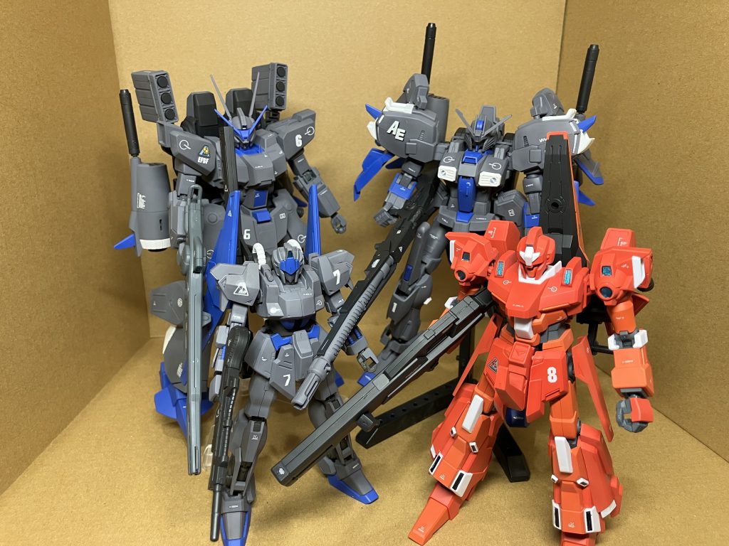 集合写真通算8機並行作成は疲れました。