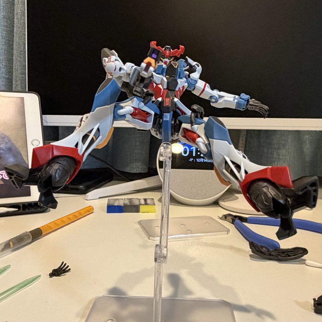 シール貼っただけなんで気が向いたら墨入れとか艶消しとかやっていきたい。ジフレドはいつ買えるのかなぁ