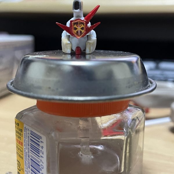 現在制作中の機体で今はコイツの完成を目指してます！開発過程も載せておきますがかなり初期のデザインから変返してますので、メイン画像が今の姿って感じです（4枚目）