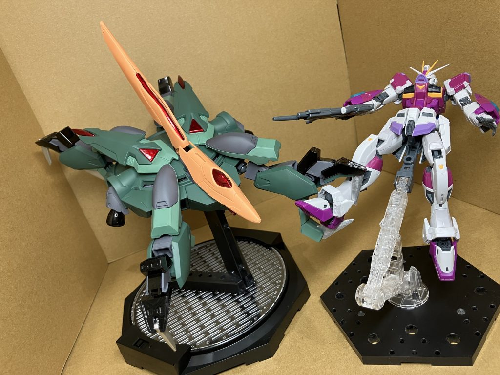 そのひ弱なボディ、引き裂いてくれるわ！なんて火力とパワーだよ、こいつは！