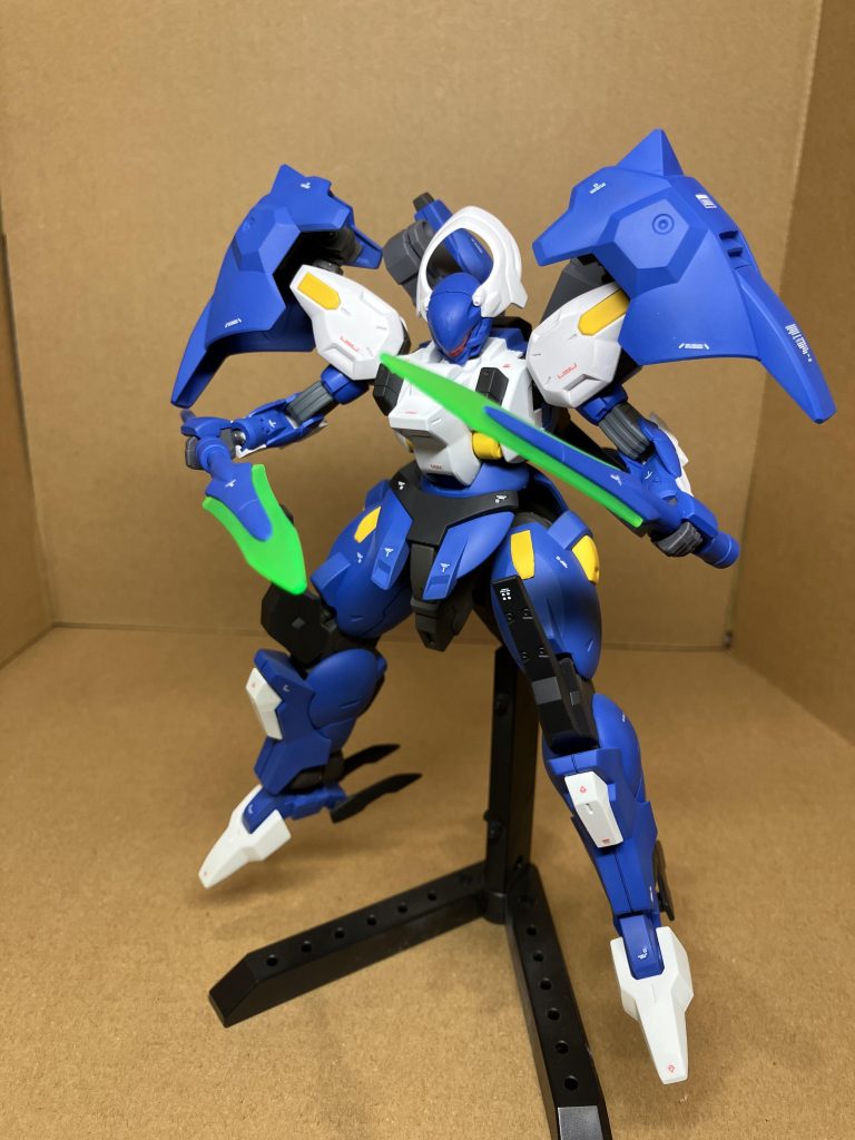 ジャベリン？を構えて