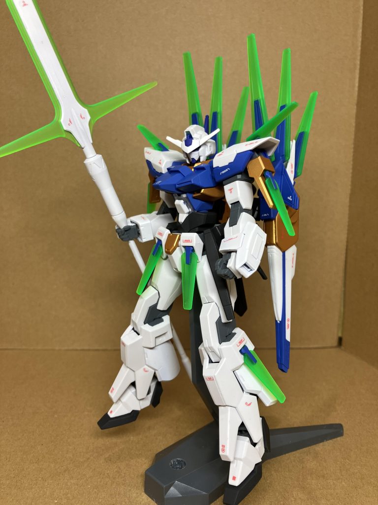 いい感じの槍みたいなものがなかったので、ディランザのものを持たせてみました。