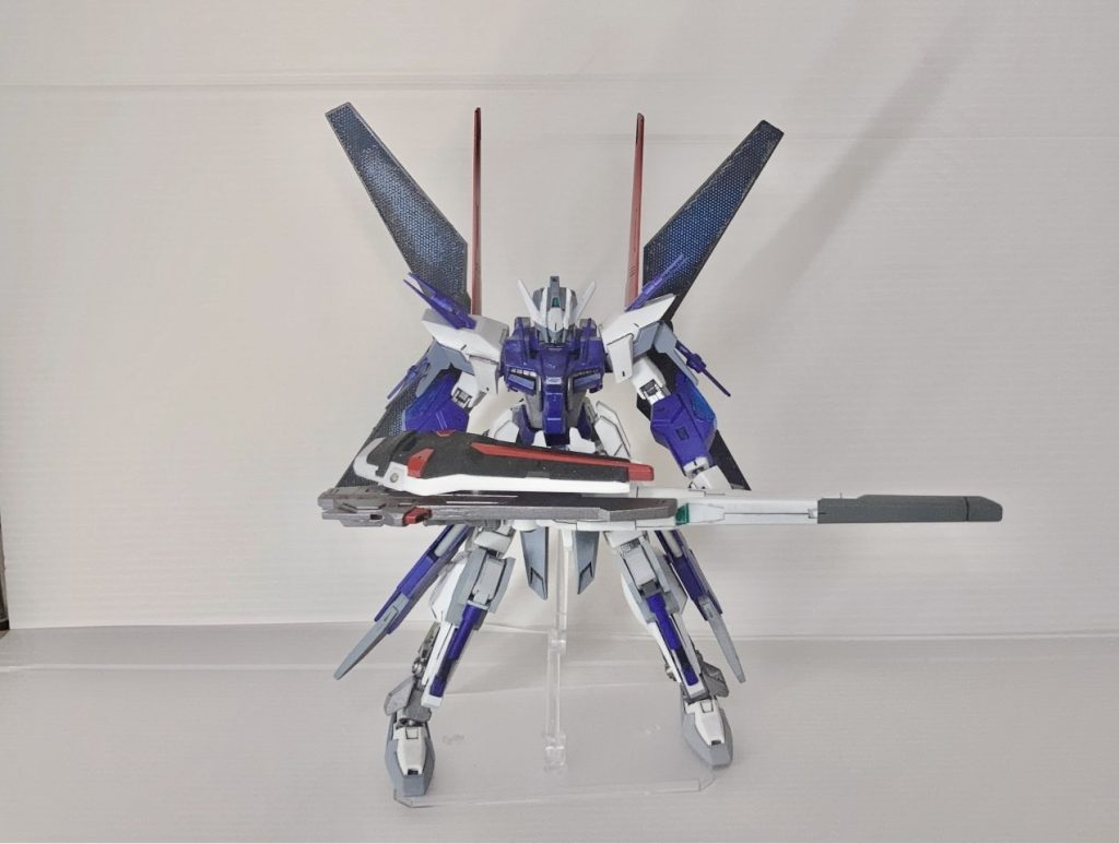 最後にEx-Sっぽいポーズで。リフレクターの塗装は初めて筆塗りでやったのですがなかなかうまくいかず...機会があれば挑戦してみたいです。