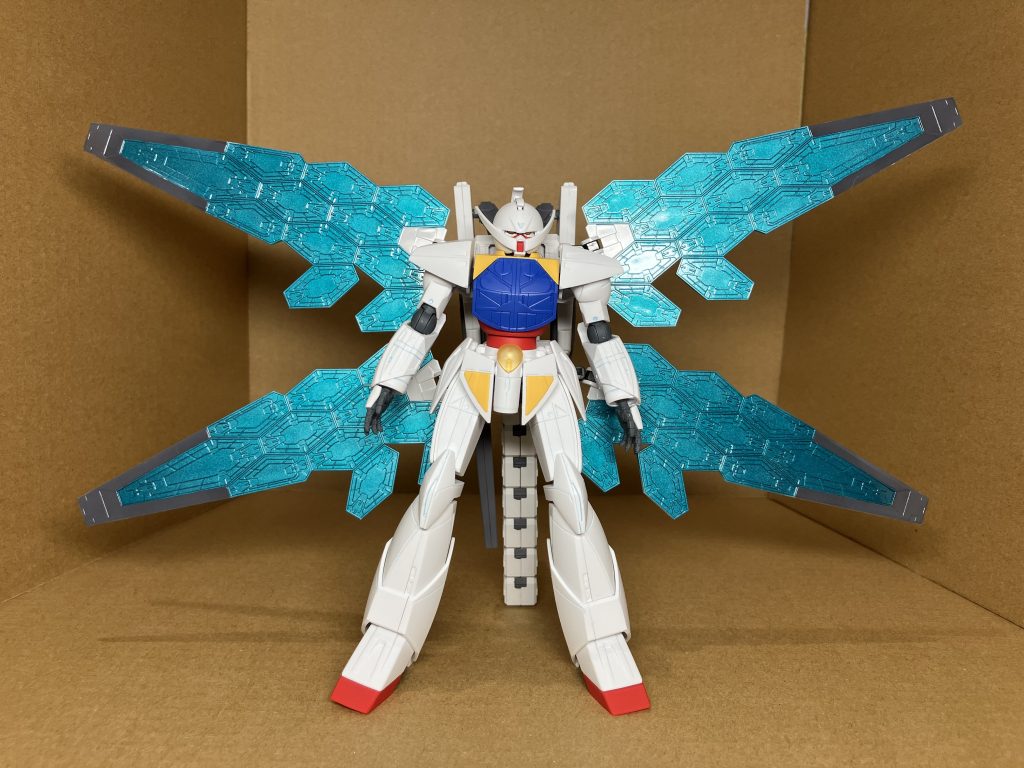 メタリック系で塗装して、光沢クリアを吹きつけました。