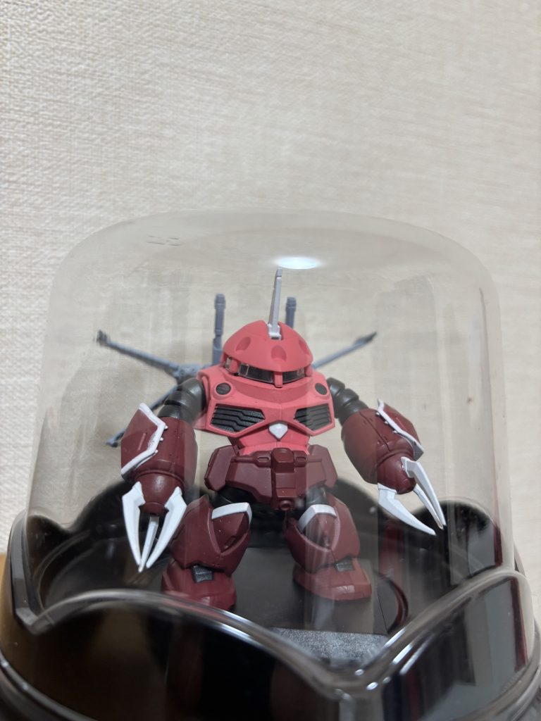 アスランスゴックをケーキの入れ物に