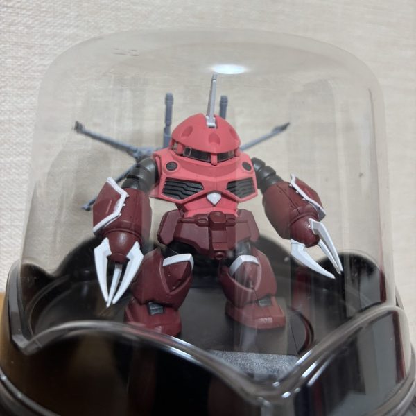 アスランスゴックをケーキの入れ物に