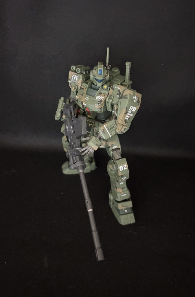 専用武装のミニガンも良かったですがゴツイ武装も似合うと思い180mmキャノン装備にしました。遠距離は180mmキャノンで攻撃し近距離や市街地ではミニガンを装備します。