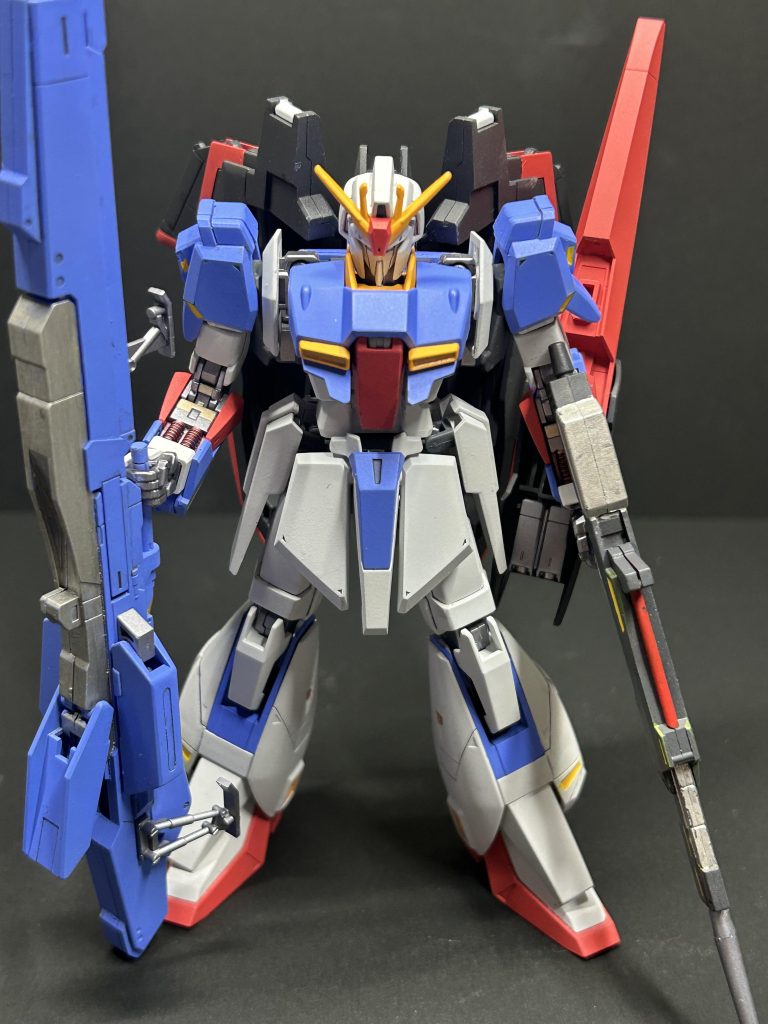 もちろんデカールは嫌いなので貼らない!