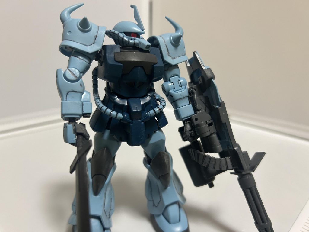 スジ掘りやってみての感想。まずは楽しい。集中したらいつのまにか一日終わってるって感じで！でも所々みると失敗している部分が多いので硬質テープを上手く使いこなせるようにしたいですね。それ専用の道具を買うのもありかもしれないです。ビルを作って上から見ている風に作るのも悪くないですね。いずれ作りたい