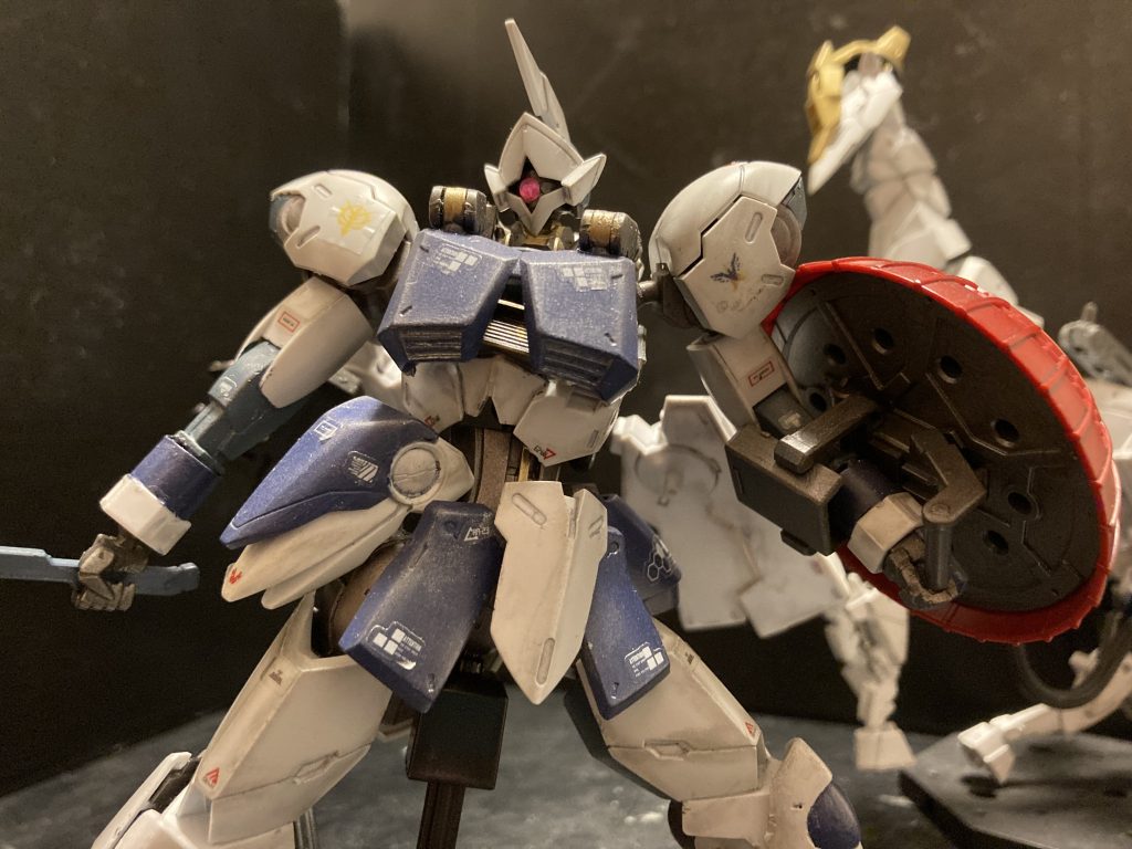 白騎士ギャン クロイツリッターでした。