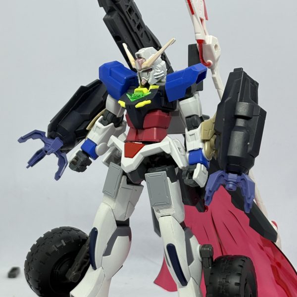 世界中に英雄はいるので、その辺モチーフってのもね。ありかもね。なんてつもりのやつ。ちゃんと上げられるか分かんないから今の段階であげるだけあげようと思って笑武装やパーツも変わるかもしんない。（2枚目）