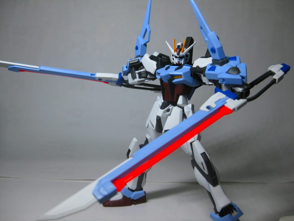 PS装甲はストライクノワールガンダムソードストライカー装備のカラーリングにしました。パンッツアーアイゼンとマイダスメッサーの複合体を装備しているのでそれに準じてます。