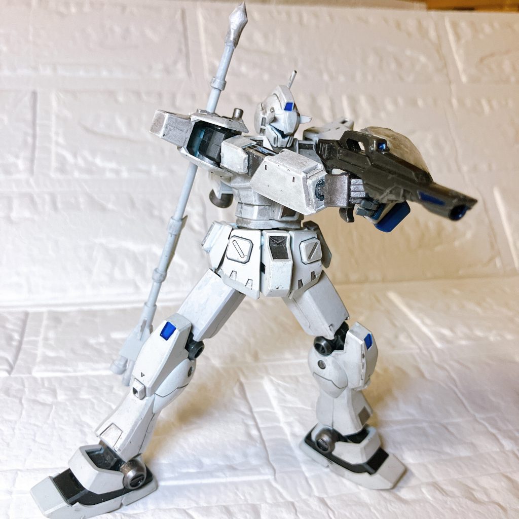 原作には無いけど格好いいのでビームガンを装備左腕のガトリングはハリボテです