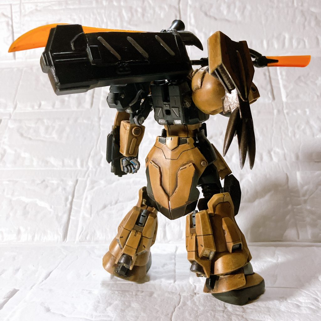 主にデミバーディングとギラドーガのパーツを使用してます