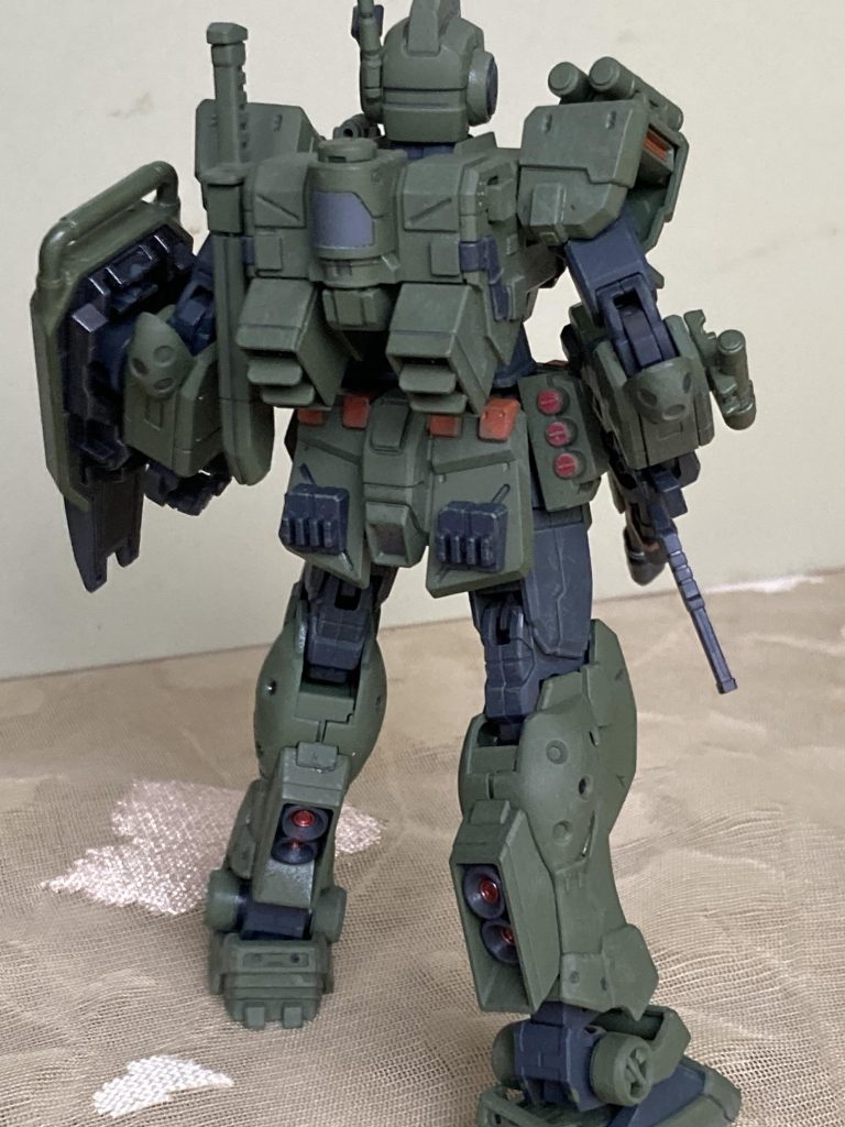 サンドカラーや迷彩もやってみたいですね。