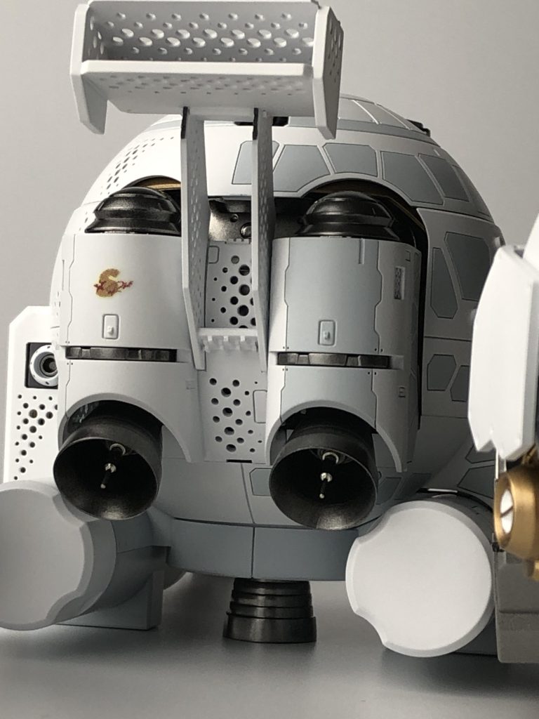 リヤスポイラーはプラ板からスクラッチ