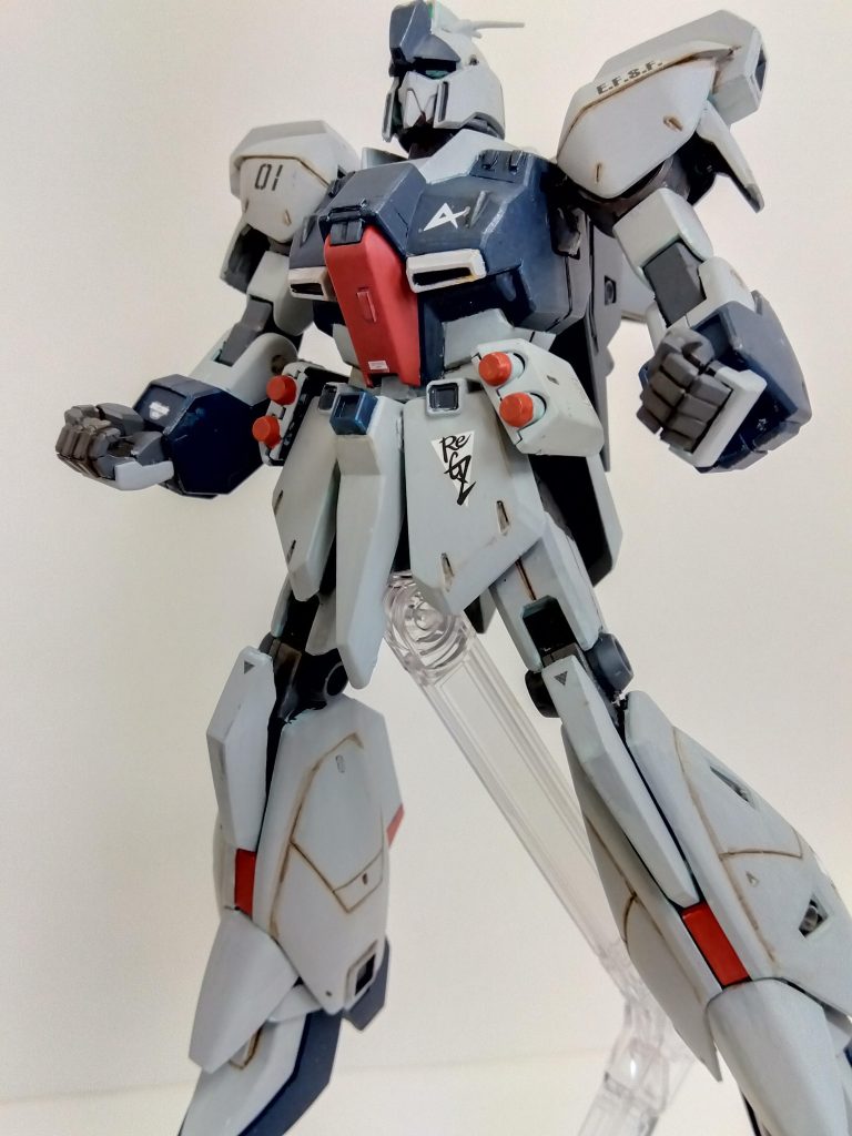 塗装のレシピですが……白部分→シタデルのGREY SEER青部分→シタデルのNIGHT LORD BLUE関節部→シタデルのMECHANICUS STANDARD GREY赤部分→ファレホのSZ REDにDARK GREYを少々装甲裏等→ファレホのGUNMETAL黒部分→ファレホのDARK GREY目→ガンダムマーカーのガンダムアイグリーンとなります。 &nbsp;