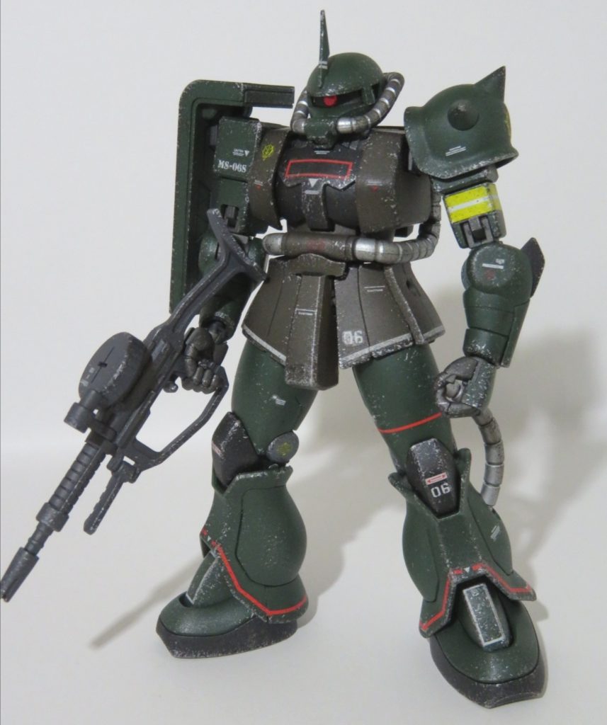 HGUC 量産型ザクII(21stCENTURY REAL TYPE Ver.)成形色がお気に入りなので、部分塗装からのウェザリングで仕上げました。