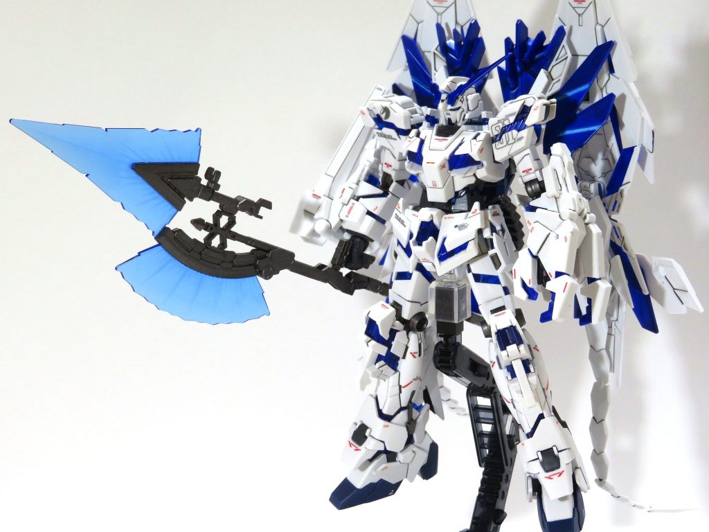 HGUC ユニコーンガンダムペルフェクティビリティ以前フルアーマーユニコーンを作って、二度とユニコーンは作らないと誓ったのですが、ガンダムベース限定の言葉に惹かれて買ってしまいました(-_-;)
