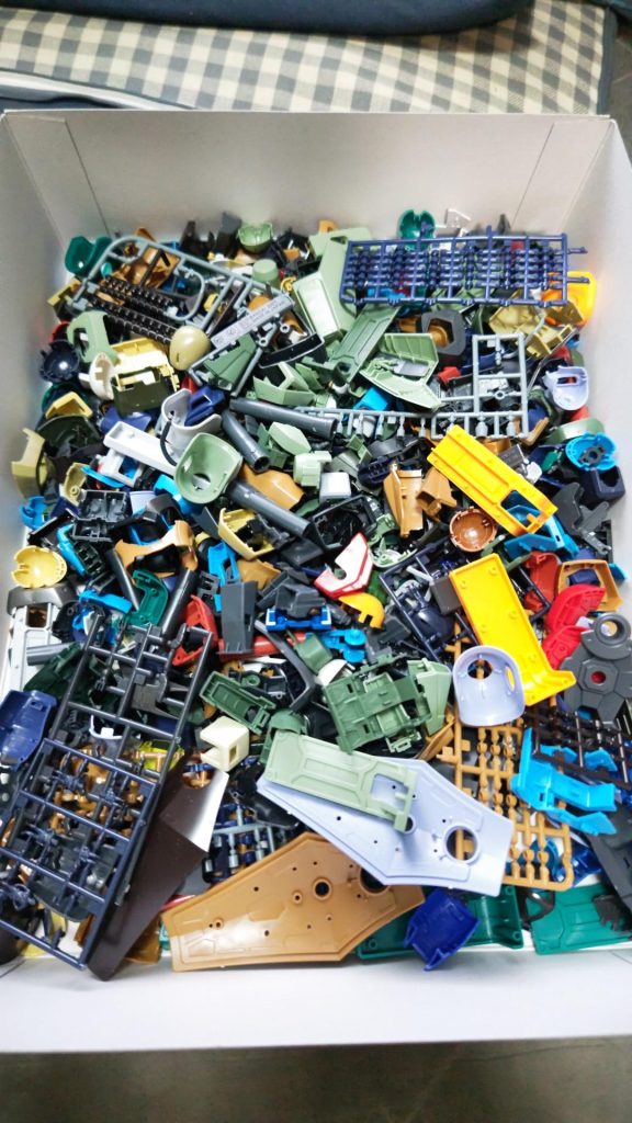 作品名：予備部品の海💦<p>活用方法を検討中💦</p>
