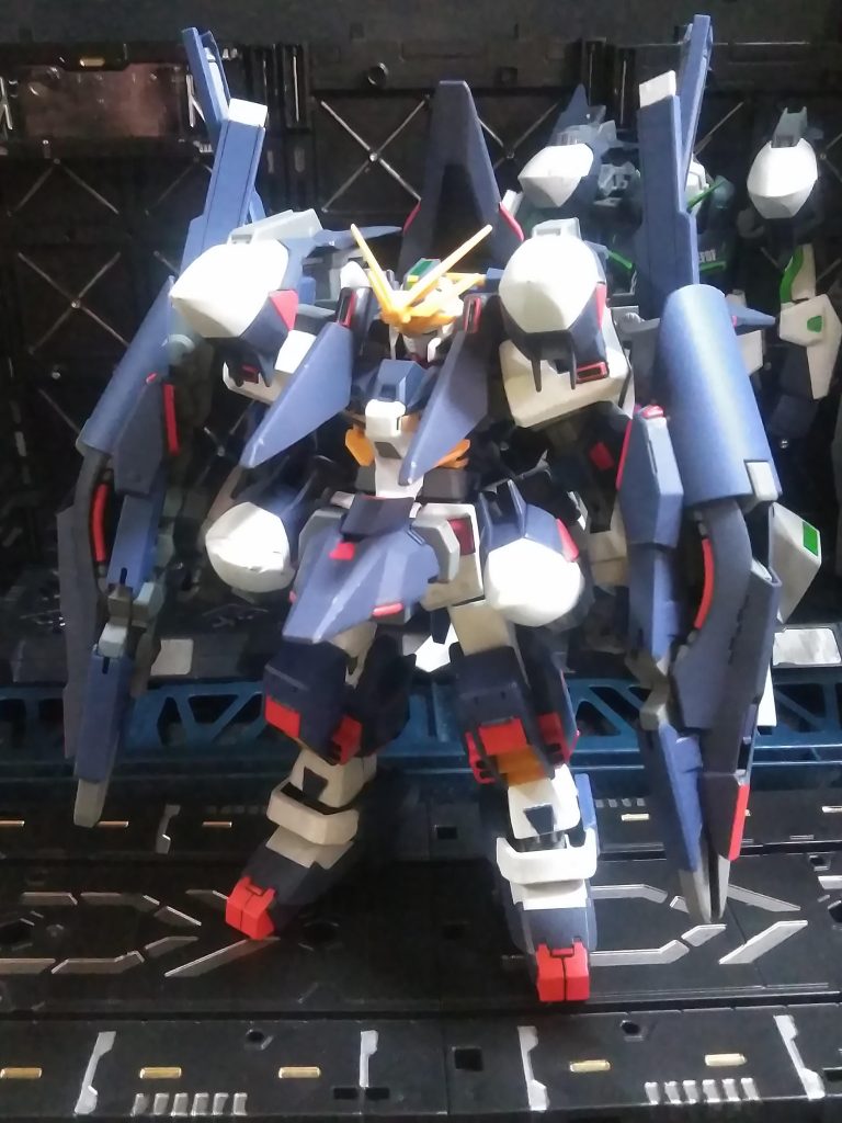 『蛇足作業🐍👣 』・・・今回は行っておりません 😋此方は『ハイゼンスレイ』の強化形態？🙂？強化したモノを又も強化？🙃？その名も『ガンダム TR-1［ハイゼンスレイ・ラーII］』😳‼️　コレゾ『藤岡建機先生』の真骨頂(´д｀|||)                              