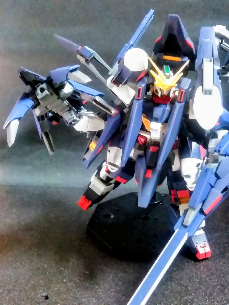 ・・・これでも『建機先生』の仕事内容としては『氷山の一角』😩 オマケで『コンポジット・シールド・ブースター』の｢クロー・アーム・ユニット｣を晒しておきます 😏｢クローユニット｣ にはワイヤー機能や・・・ｲﾔ💨もうヤメトキます・・・・(´ι _` 　) 心が折れた⤵️