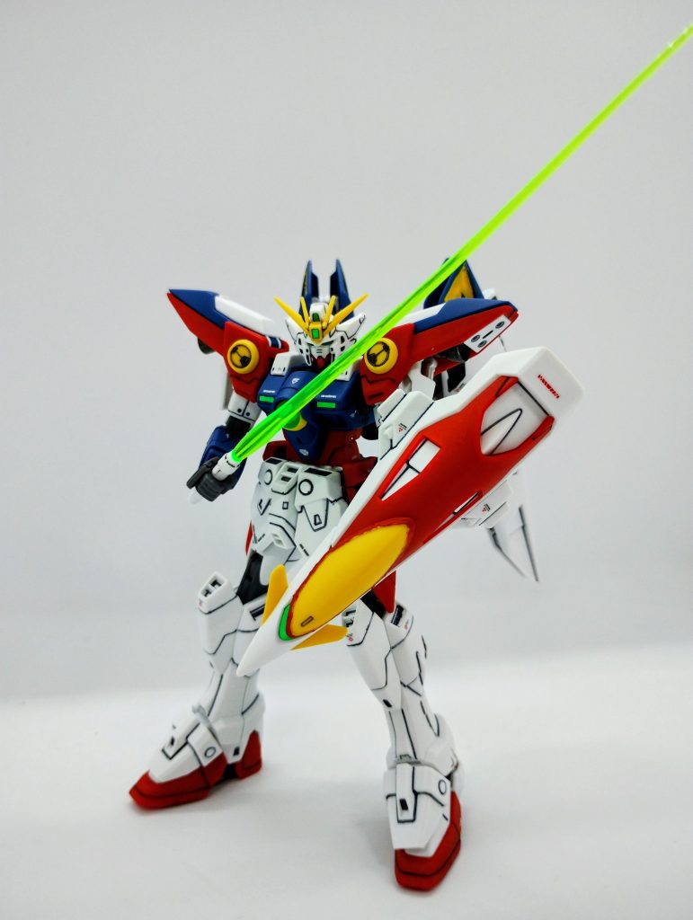 ビームサーベルを持たせて