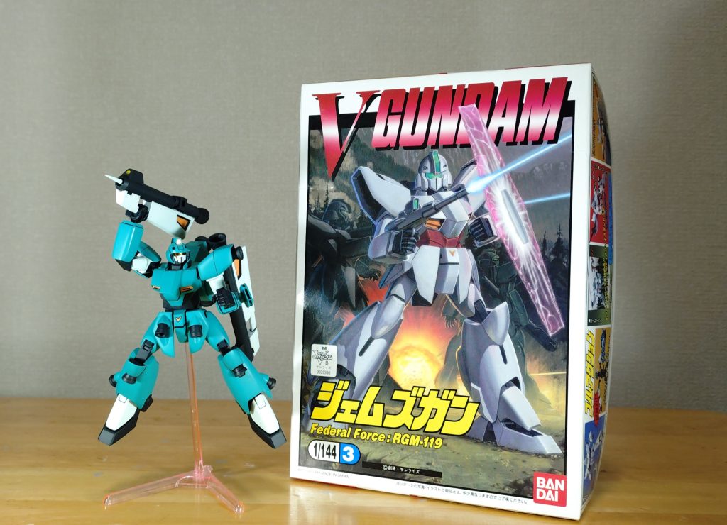 キットパケ絵と並べて本来のジャベリンのパケ絵ポーズにて