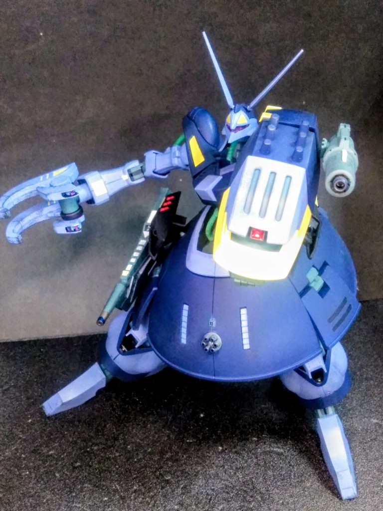 メガ拡散粒子砲は🧐MA形態時の頭頂部（MS形態時には左腕シールド部に）に内蔵です 😁通常の拡散メガ粒子砲と比べて高出力な模様 🤩⤴️⤴️