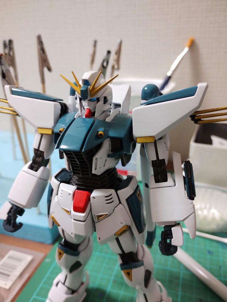 つや消しでコーティングしてしまいましたが、コーティング前の光沢も良かったので悩みました。