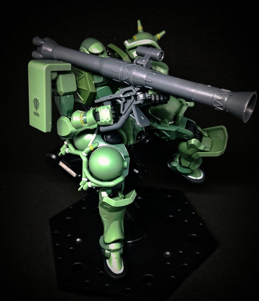 バズーカも使いこなす。戦術の鍵となる戦闘を展開する姿は様になりますね。