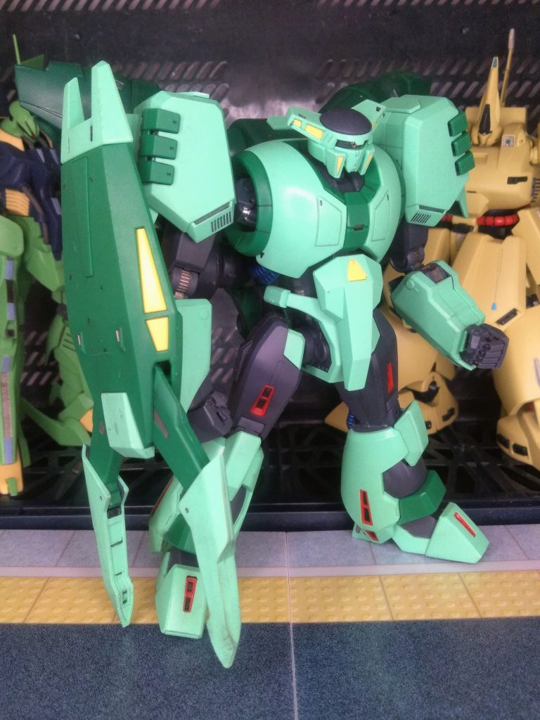 0088 年 01 月 18 日『アクシズ軍』が『ゼダンの門(旧ア・バオア・クー)』を破壊『グリプス2』をも占拠『アクシズ要塞』は『グラナダ』へ向かう落着軌道に。☝️前々回から進んで無いけどここら辺👇 😁0088 年 01月 25 日『アクシズ軍』と『ティターンズ』交渉決裂し同盟を解消『ティターンズ指導者 ジャミトフ・ハイマン』死亡木星船団の指揮官『パプテマス・シロッコ』が実権を握る。『ペズン事件』勃発0088 年 01 月 28 日 地球主導派の一部『ペズン教導部隊』の一部将校が『ニューディサイズ』を名乗り反乱を起こす。 0088 年 02 月 02 日 『エゥーゴ』『メールシュトローム作戦』を発動する。艦隊戦により『グリプス2』を占拠。『アクシズからコロニーレーザー』を奪取。『アクシズ』の軌道変更に成功。