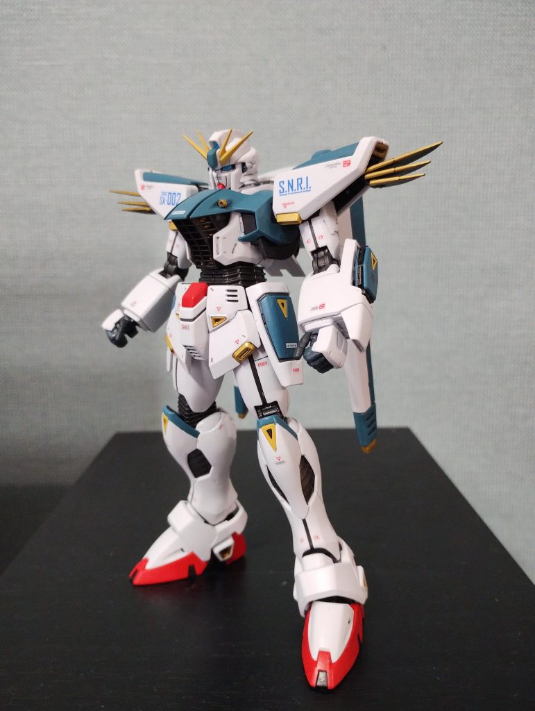 ちなみにF91のデカールもミスったのでサナリィに変更。こんなカラーが1号機な訳ないので、2号機にしました。