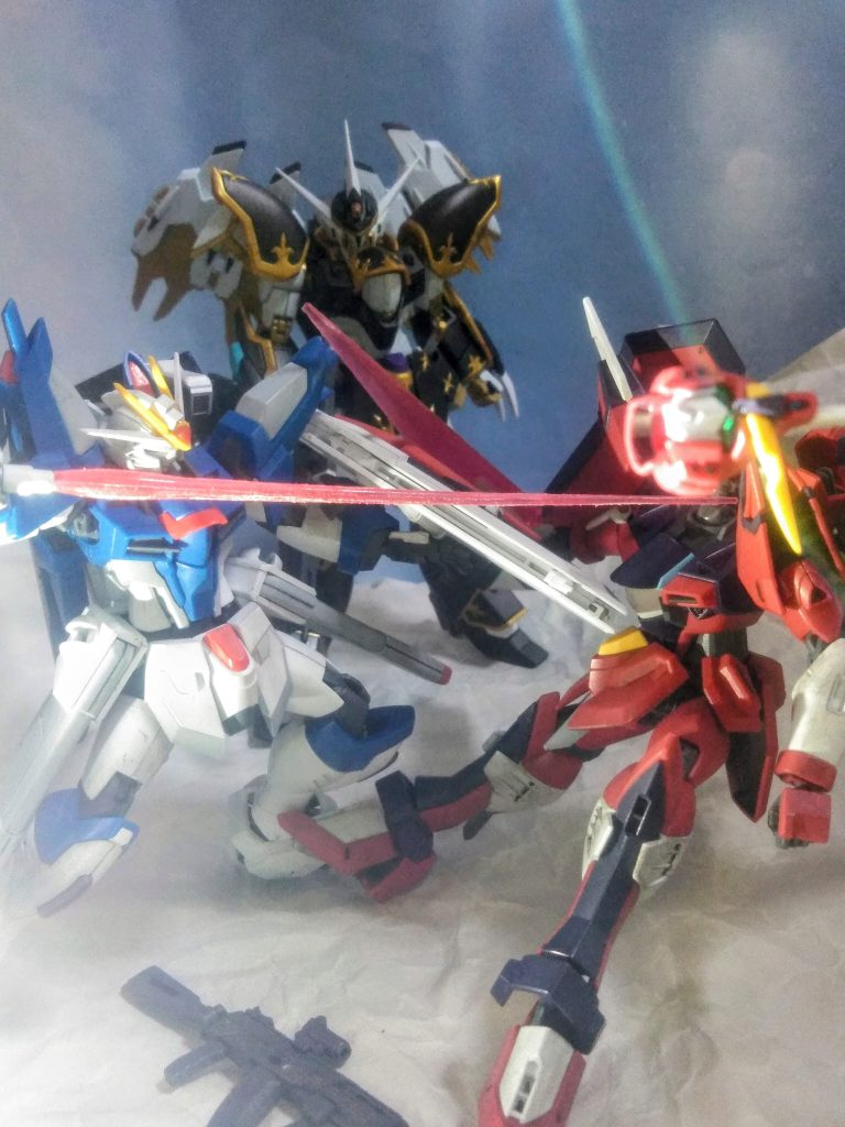 『スボスラ・ハイカジのアコードの能力』により再び闇に堕ﾁ❌操られて仕舞った『キラ』により『イモータル ジャスティス S 2』は撃墜されます😩⤵️『ジャスティス』から飛び降りる『シン』を『ルナマリア・ホークのZGMF-56E2/d デスティニー インパルス Spec2』が救助🚑一旦、母艦である『LHM-BB03S スーパーミネルバ級強襲揚陸艦 ミレニア』へ帰還します😣