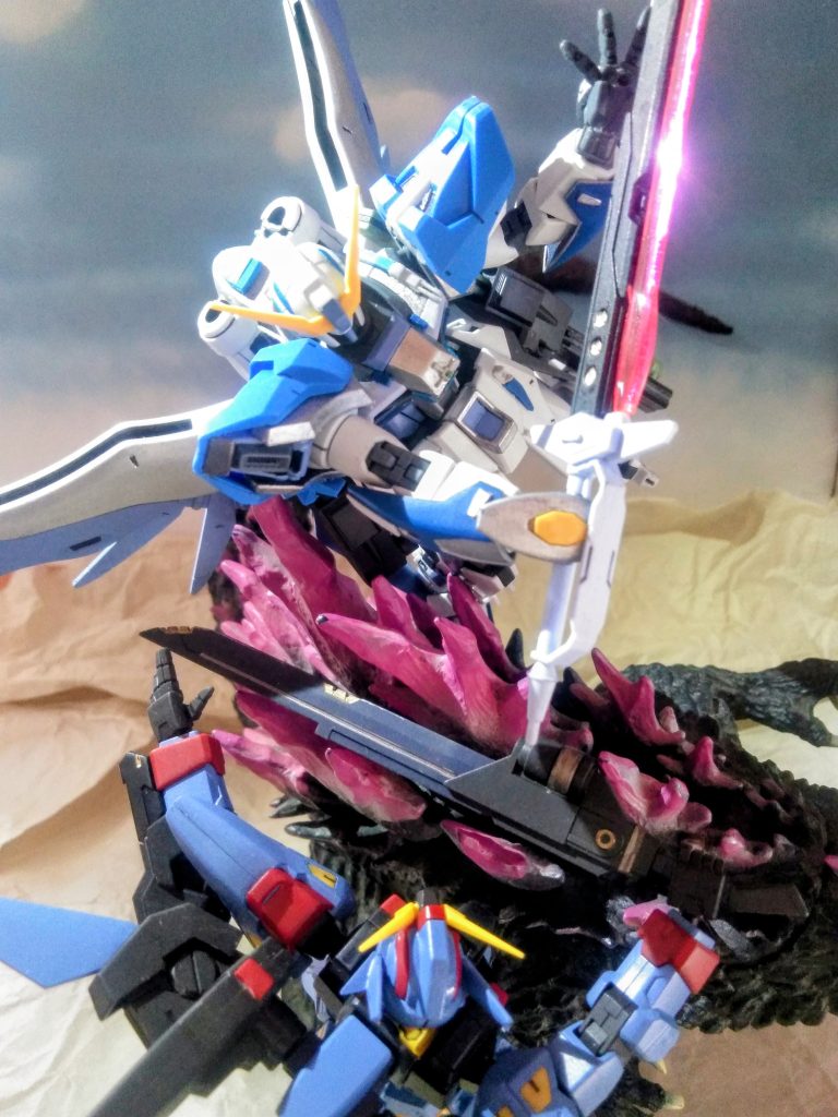 『宇宙クジラ』に適度な『デュートリオン線』を浴びせた事で『クリラ』を誕生させた事実を誇る『キテキベ・スオタ博士』😤💨💨『クリラ』に対しての傲慢な物言いに 『シン』は種割れを起こし『MMI-716 アロンダイト ビームソード Ⅱ』で『バニシング』に斬りかかります⚔️&nbsp;この『キテキベ・スオタ博士』はパイロットとしての能力が非常に高かったのは意外でしたね😚💖ラスボスが、こういう万能なヤツだと面白くなります😆👍✨