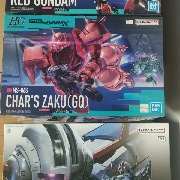 紅いモビルスーツ&ラスボス機