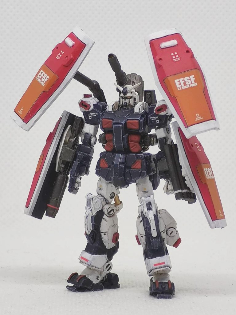 エアブラシと筆で塗装、スミ入れ、デカール貼り後、艶消しクリヤーでオーバーコートして完成です。ちょうど良いサイズの「EFSF」デカールがあって助かりました。