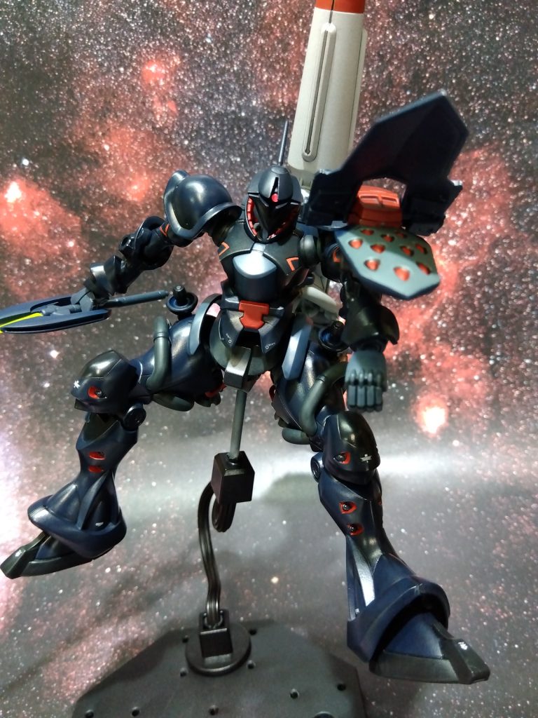 ファンネルではなくミサイルを想定。ギャンはシールドから飛び道具出さないとね（笑）