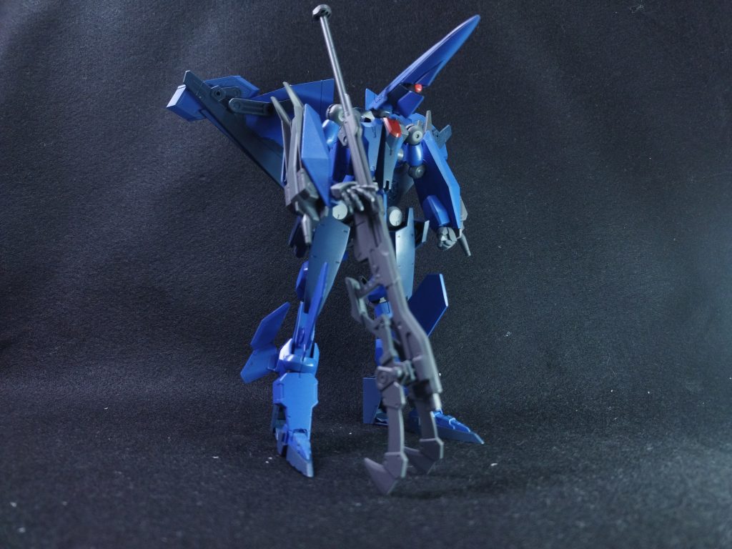 ジークアクスのハンブラビを再現しようと思い作成開始。しかし製品化されるということでガッツリオリジナルに