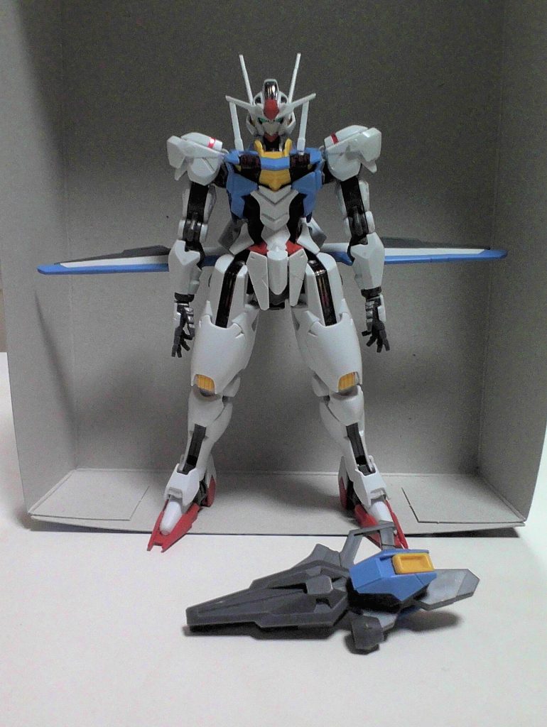 作品名：今年最後のガンプラ<p>皆さん良いお年をお迎えください！</p>
